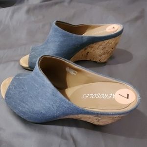 Chambray Aerosoles Wedges size 7